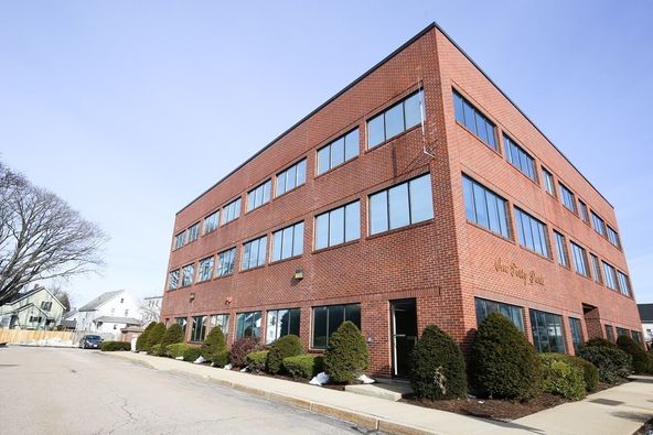140 Park St, Attleboro, MA 02703